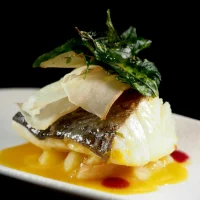 Bacalao con salsa naranja en Gran Viana, Barrio Gótico