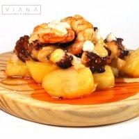 PULPO-ASADO-CON-GAMBAS-Y-AJADA-DE-PIMENTON.jpeg